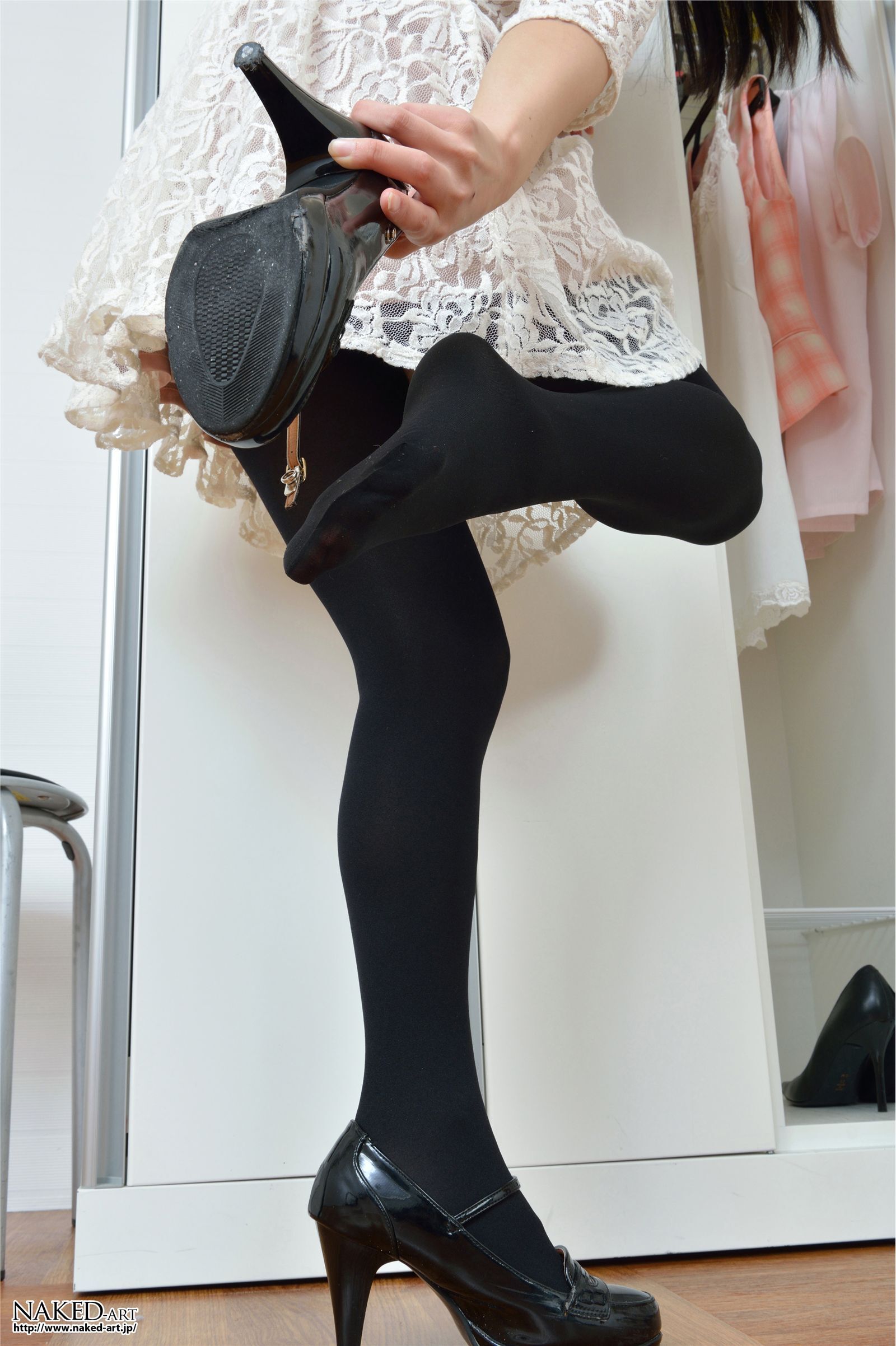 av女优性感套图　渡里麻穂 OL Locker Room　[NAKED-ART] NO.00621