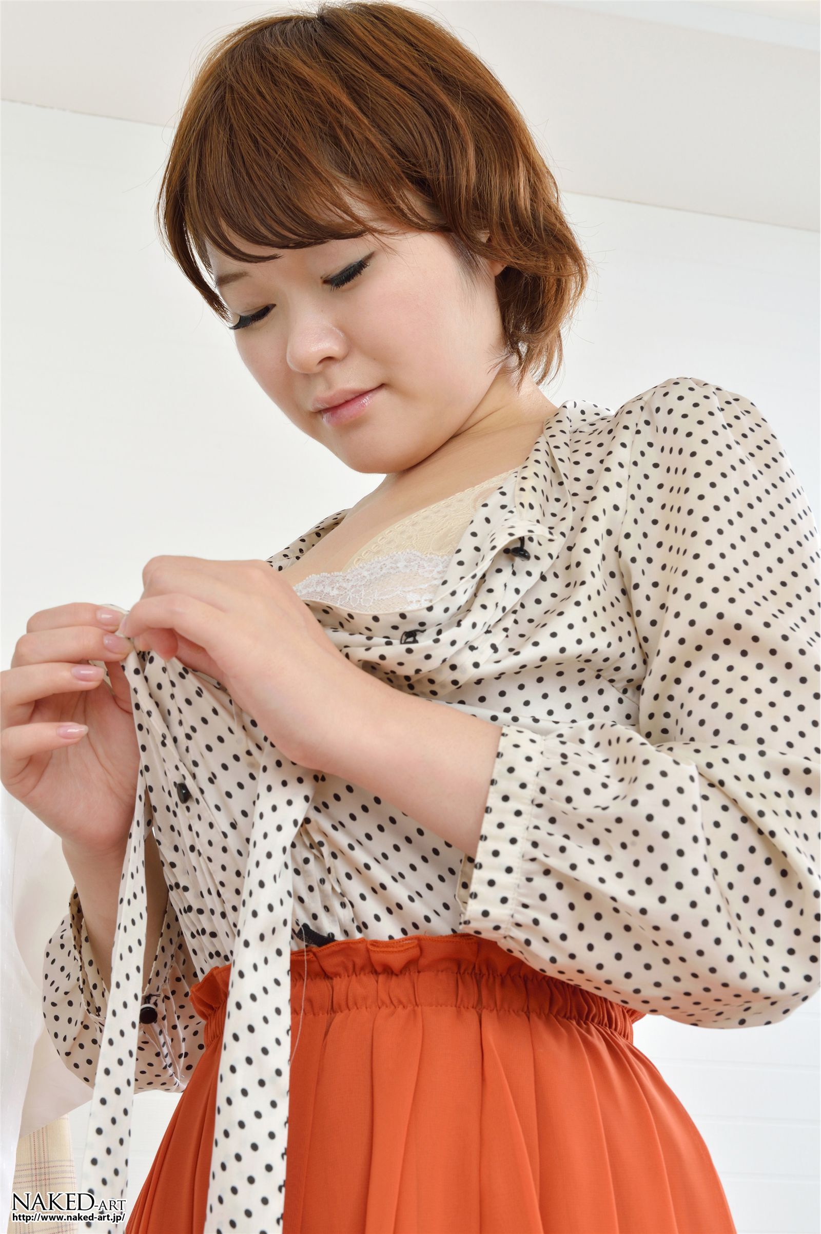 [NAKED-ART]   NO.00636 田美矢 OL着替え