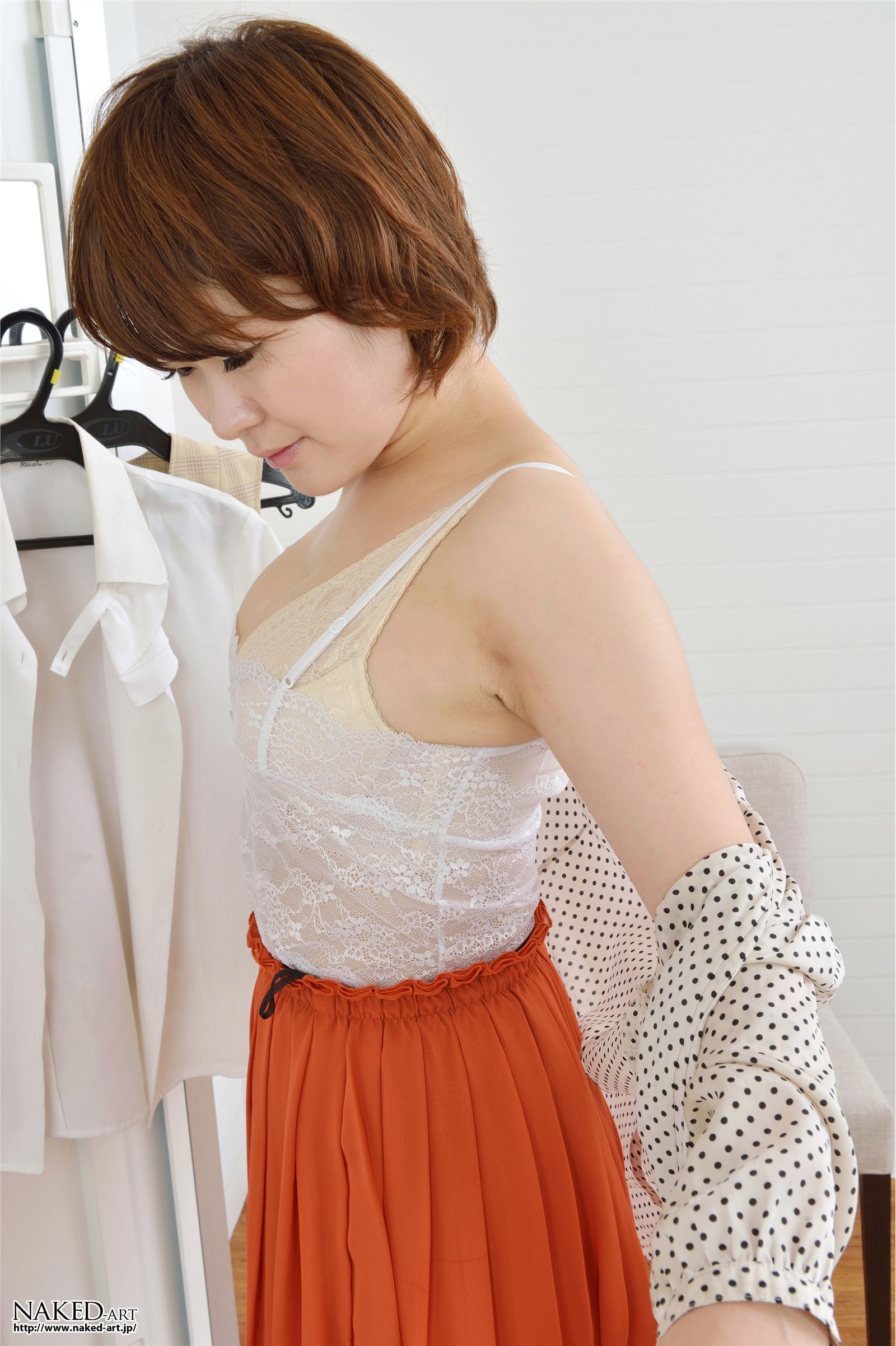 [NAKED-ART]   NO.00636 田美矢 OL着替え