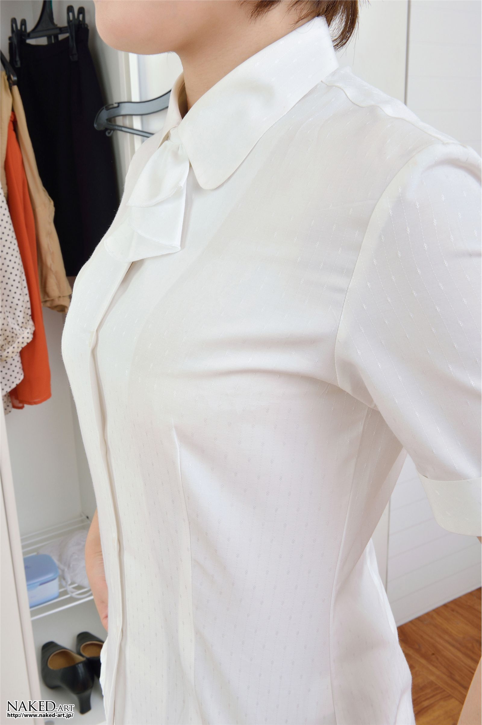 [NAKED-ART]   NO.00636 田美矢 OL着替え