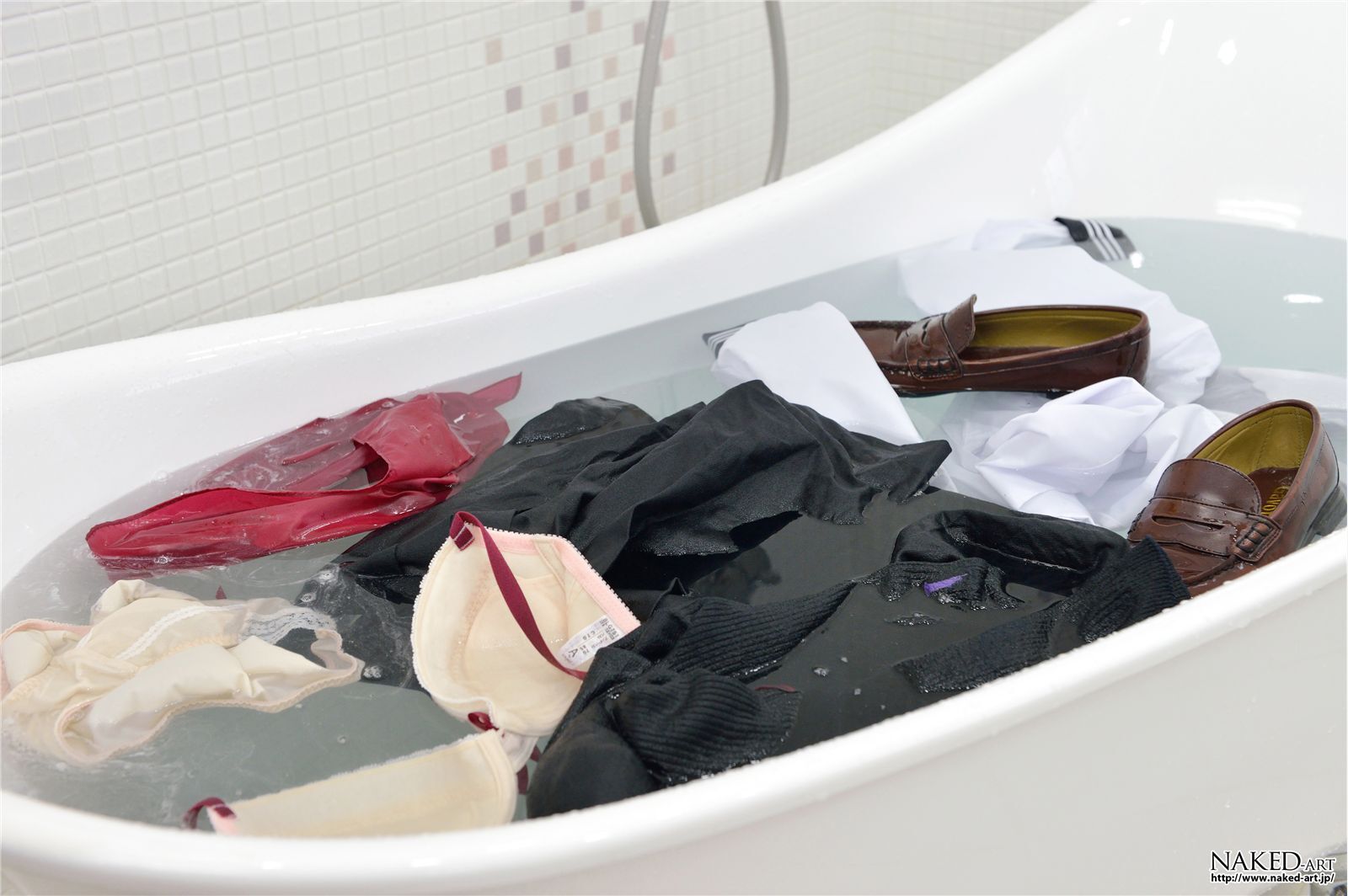 [NAKED-ART] 2013.05.03 NO.00645 渡里麻穂