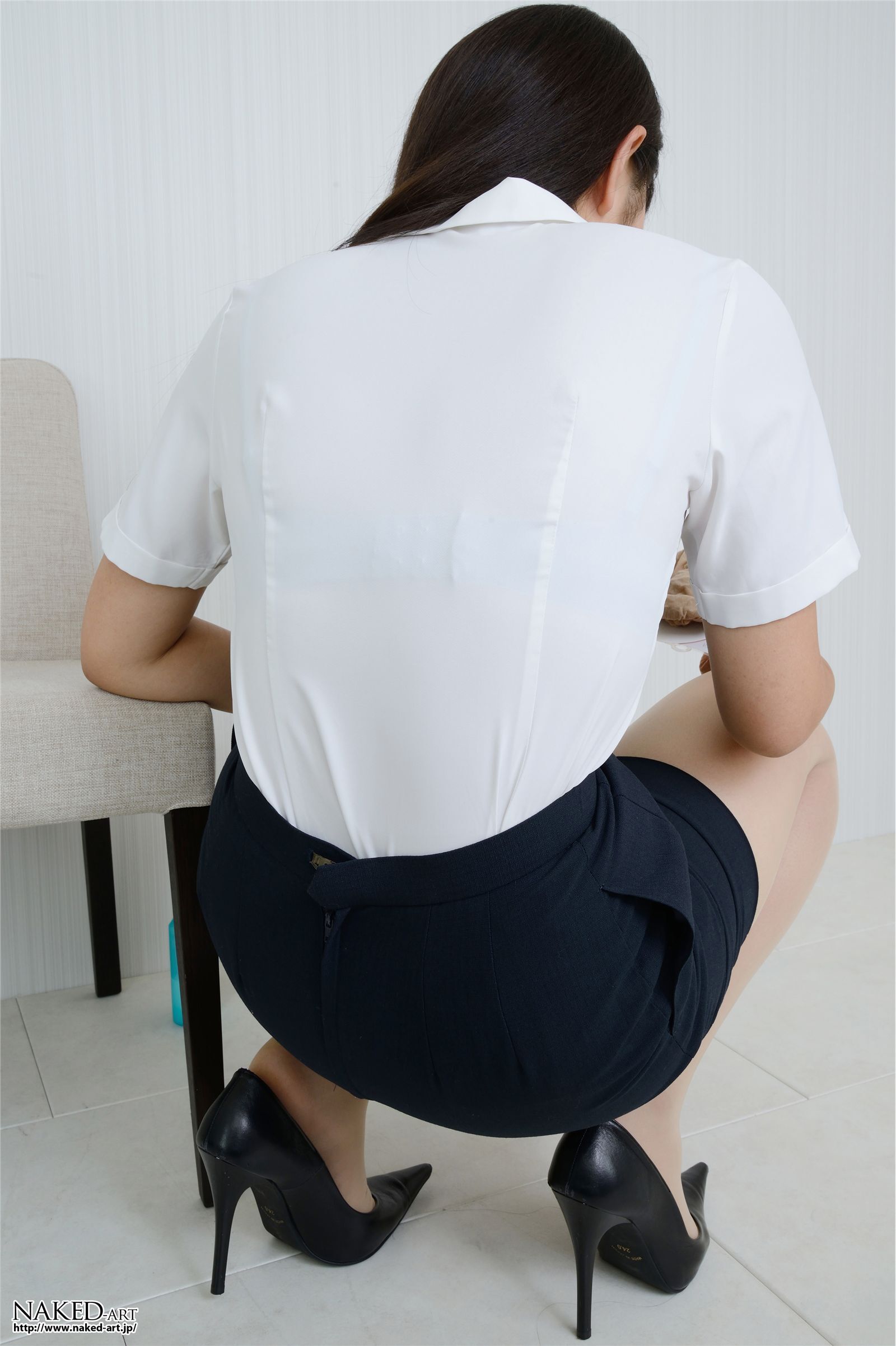 [NAKED-ART] 2013.08.27 NO.00676 秋山真子 OL Pantyhose