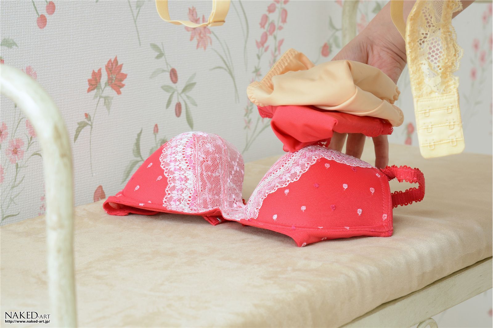 [Naked-Art] 2013.11.08 NO.00681 真乃ほなみ 下着剧场