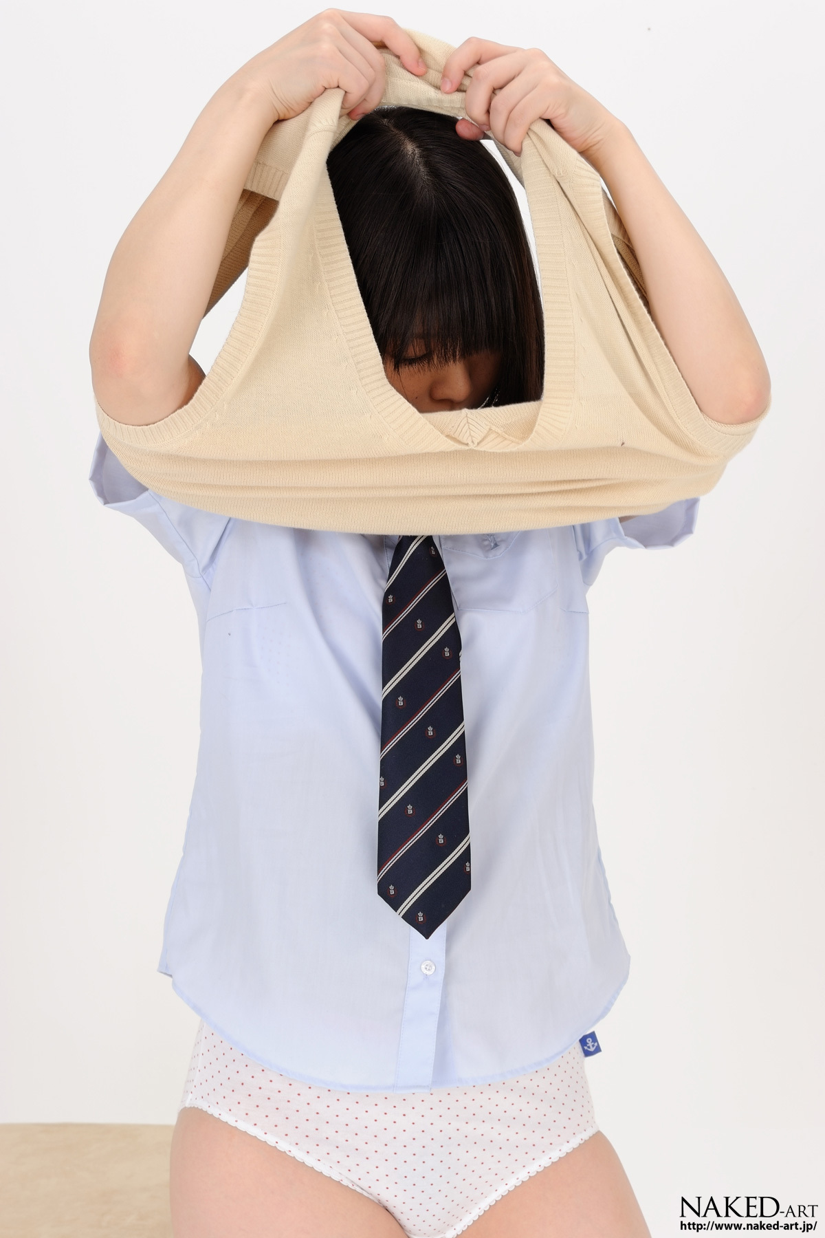 [NAKED-ART] NO.00467 钉田みなみ 下着试着室 av女优性感套图