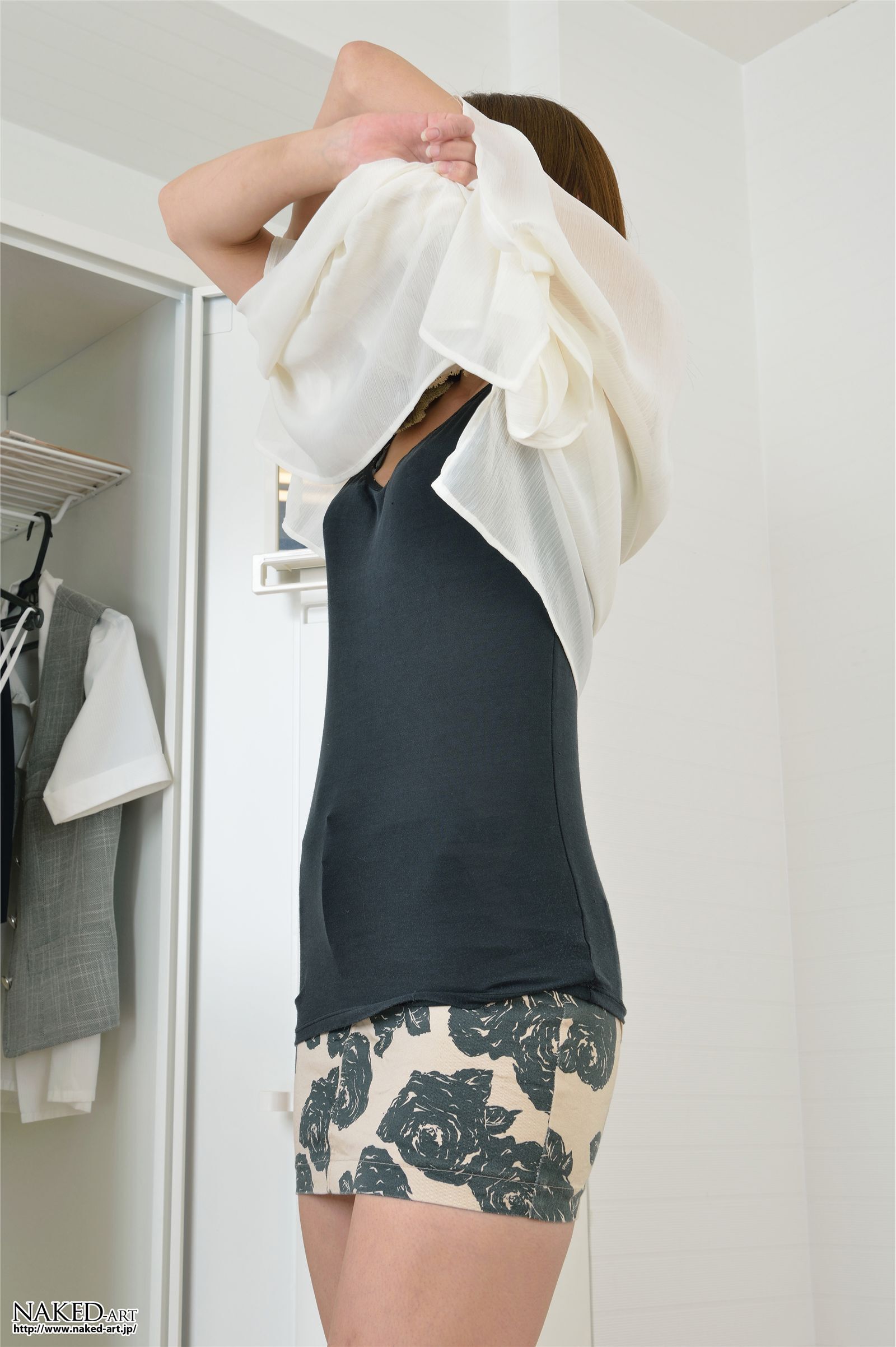 [NAKED-ART] NO.00609 OL Locer Room 日本av女优丝袜