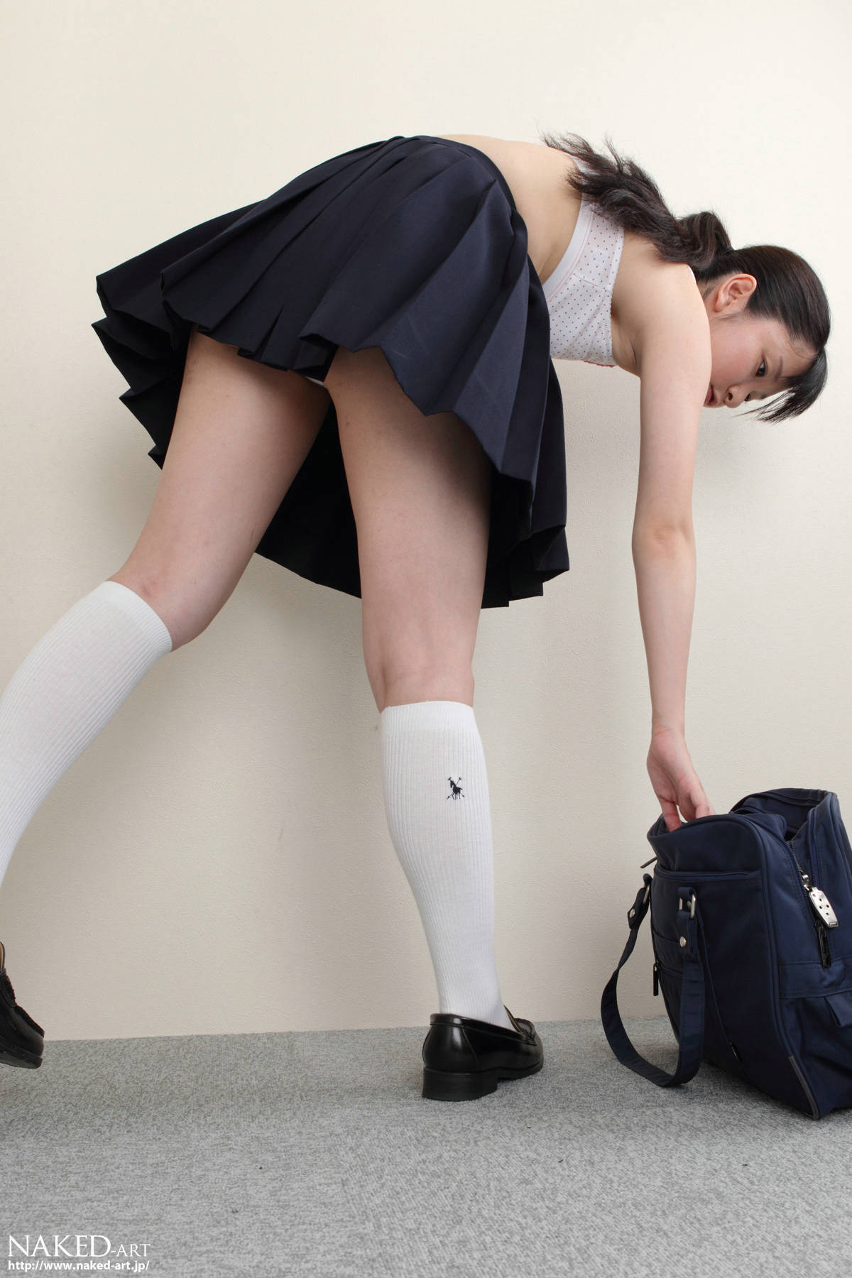 [NAKED-ART]NO.00499  [中島彩華] OL放尿 av女优丝袜美女