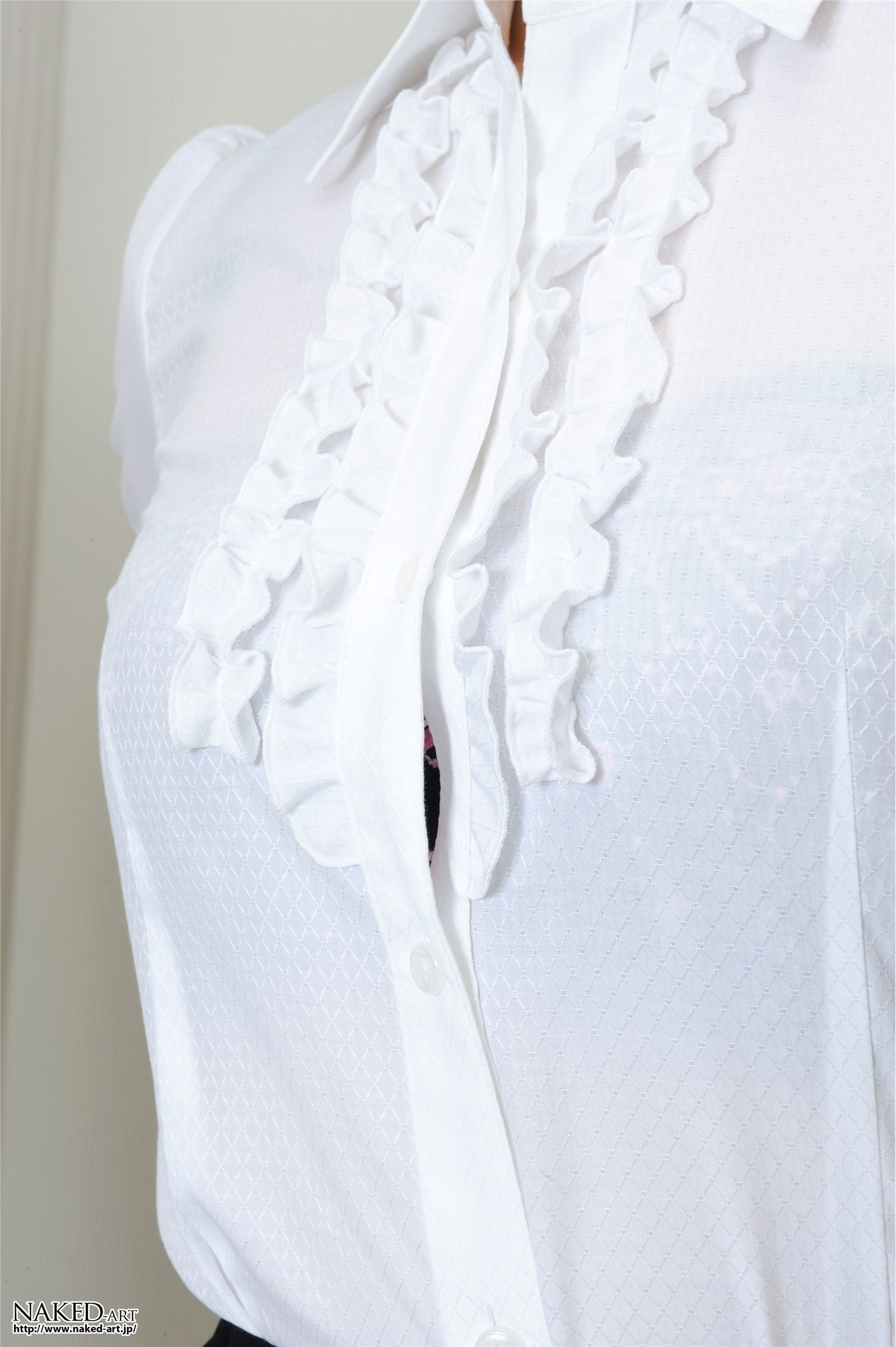 鹤瀬爱美[Naked-art] NO.00586 OL Pantyhose 日本制服美女脱丝袜