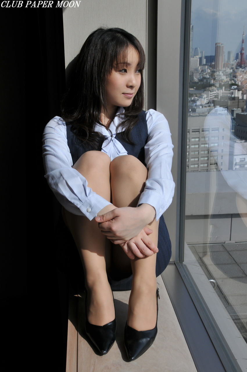 青山未央 23歳 Office Lady　日本av女优性感制服丝袜