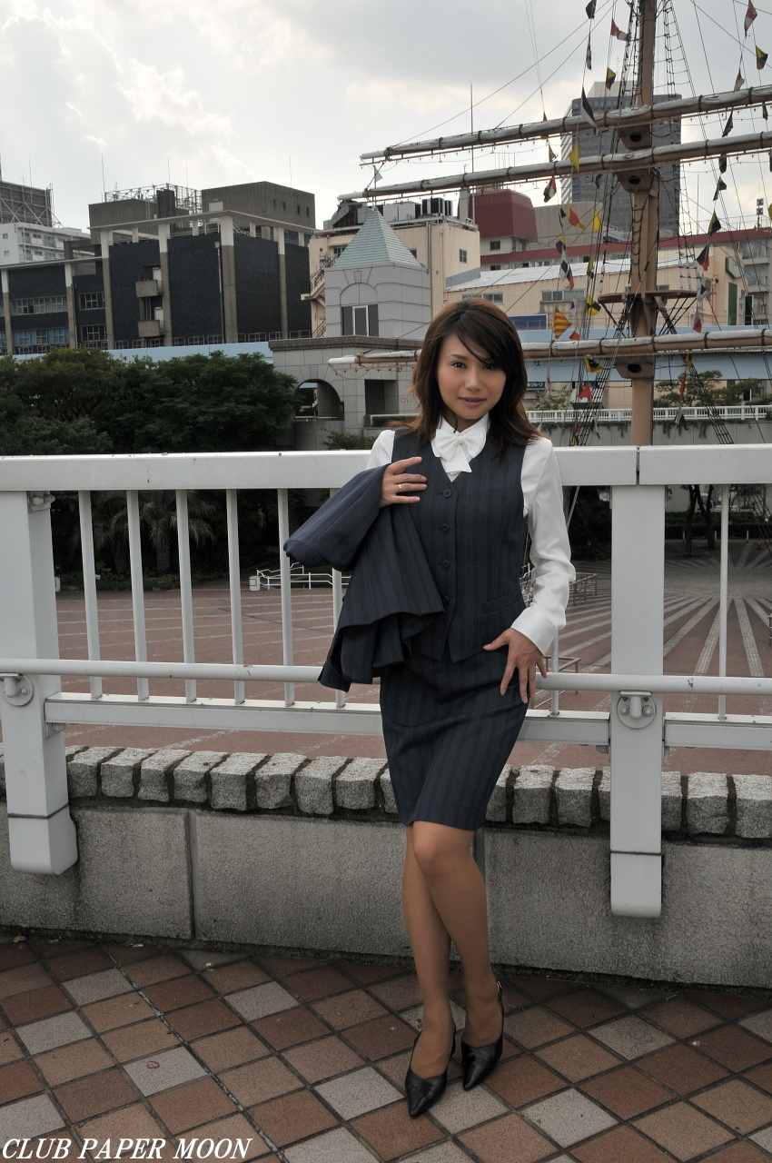 川村奈々子 24歳 Office Lady　日本av女优性感制服丝袜