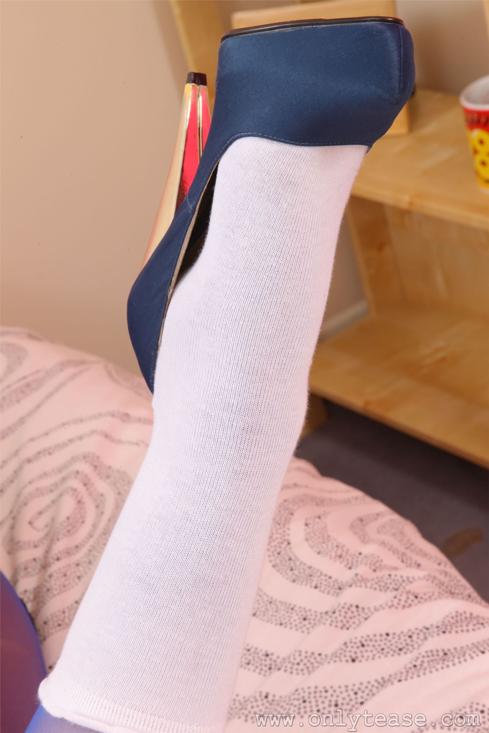 欧洲美女丝袜写真 [OnlyTease]2012.03.08 Caroline