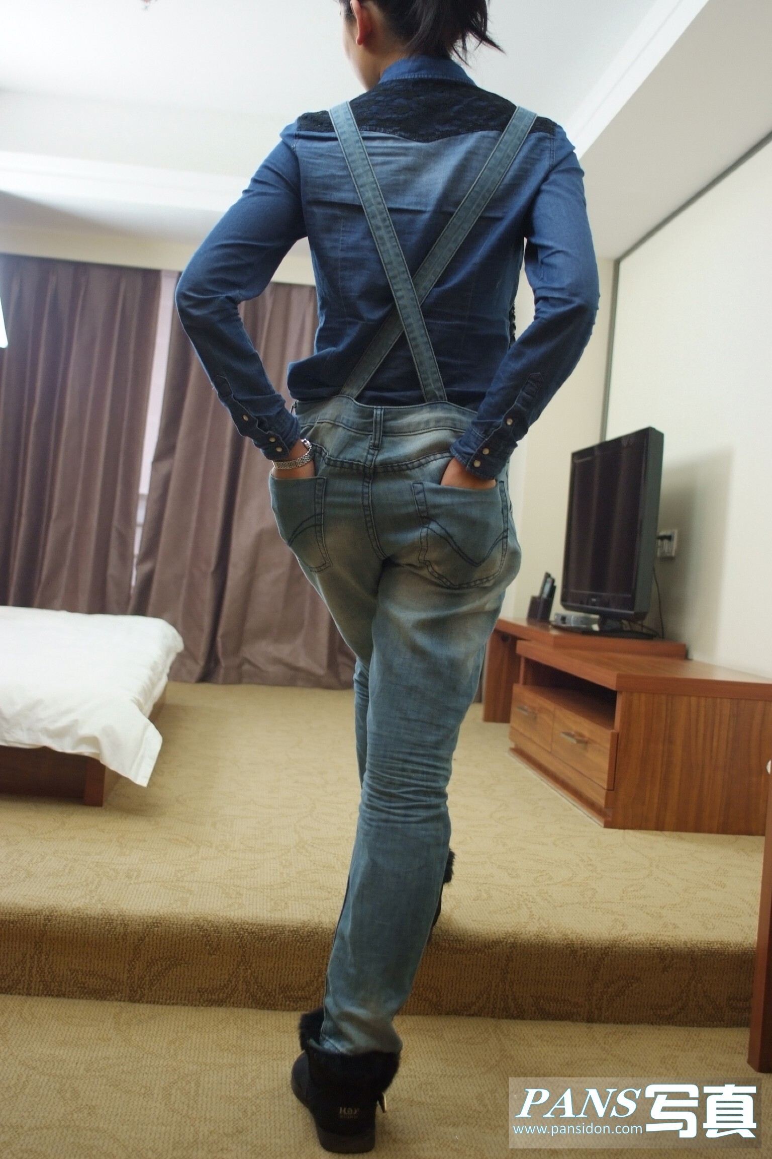 [PANS寫真][01.31] NO.017 国产性感美腿模