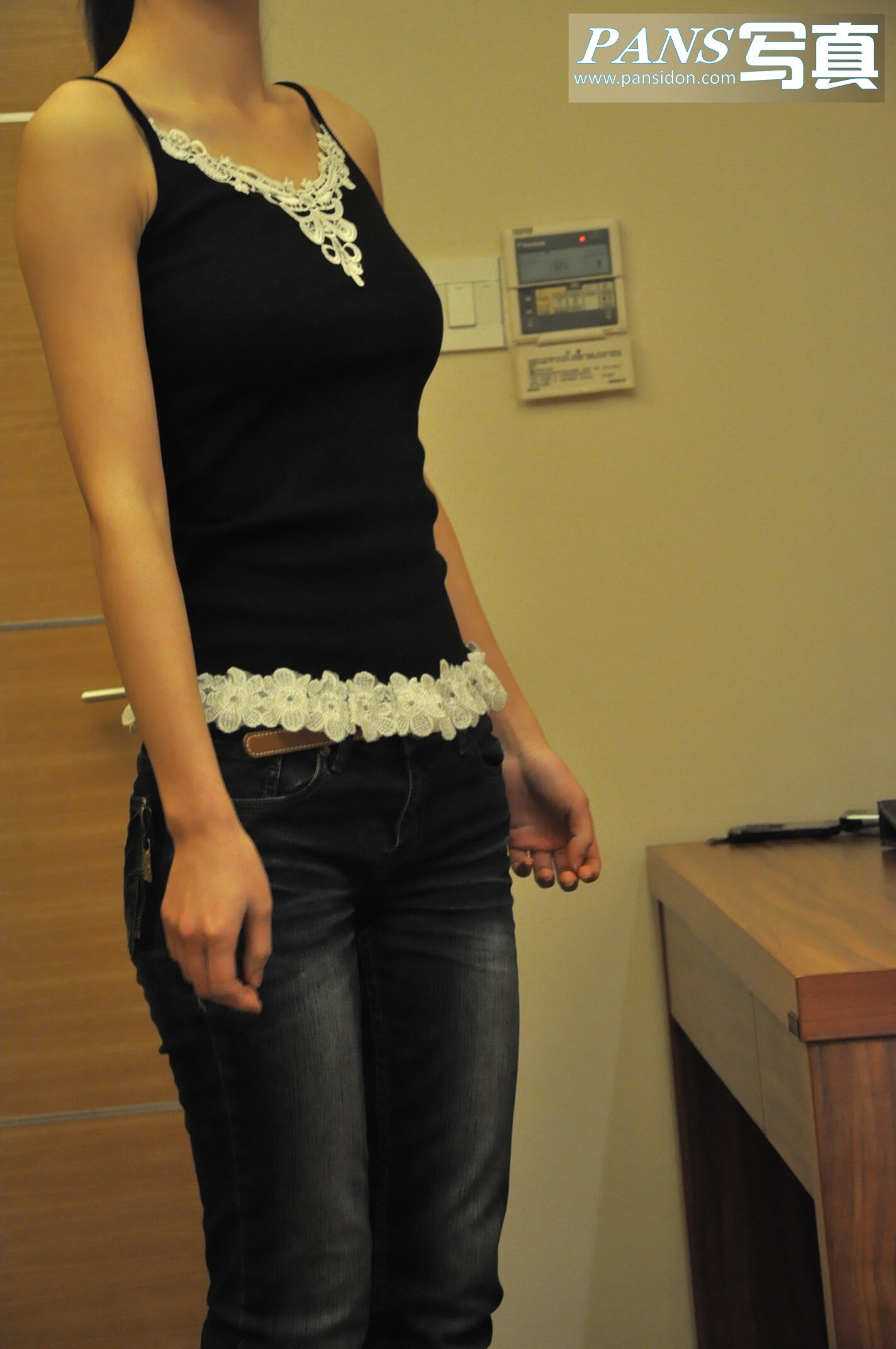 [PANS写真] [03-09] NO.035 美臀美腿丝袜