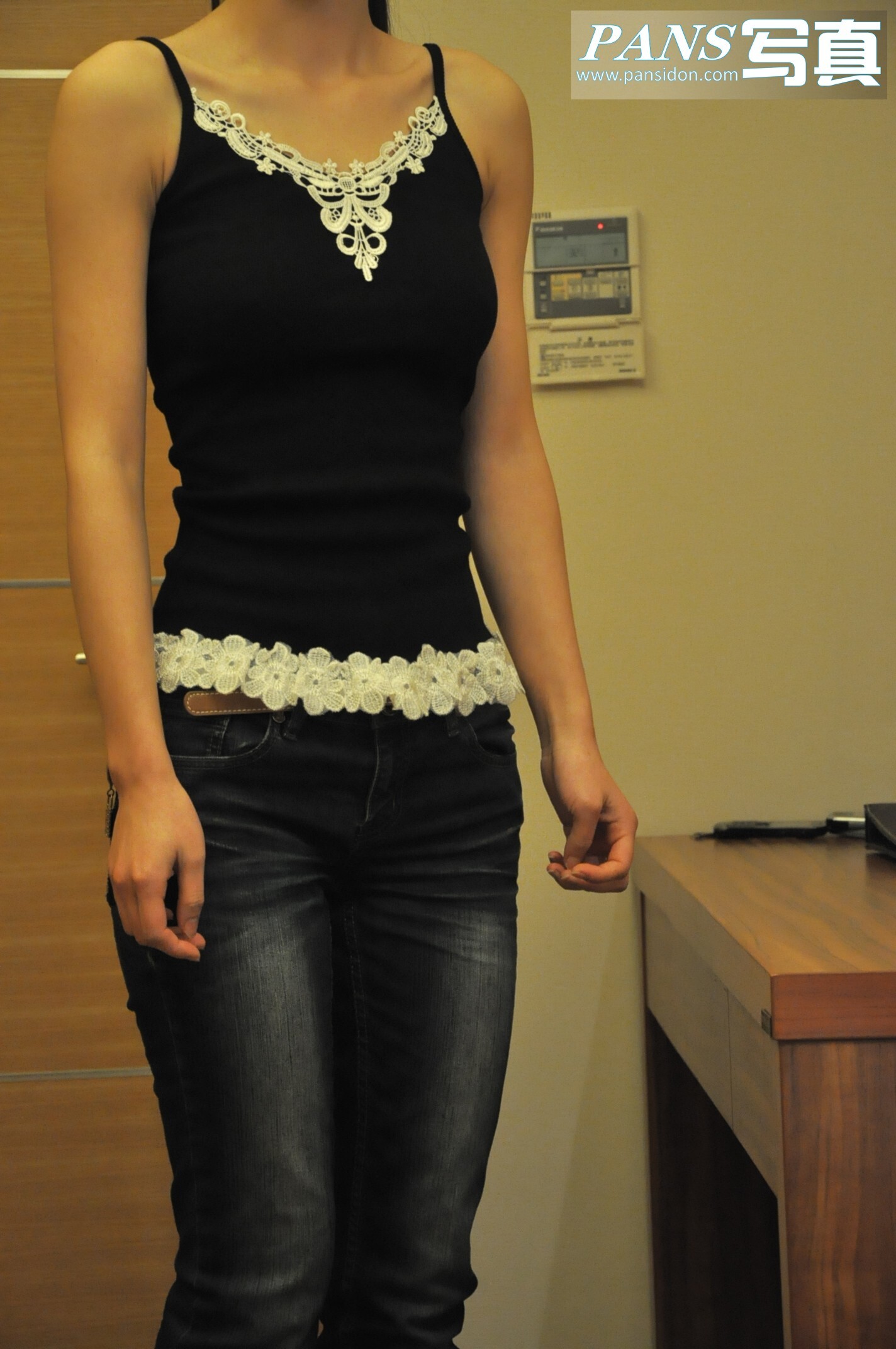 [PANS写真] [03-09] NO.035 美臀美腿丝袜