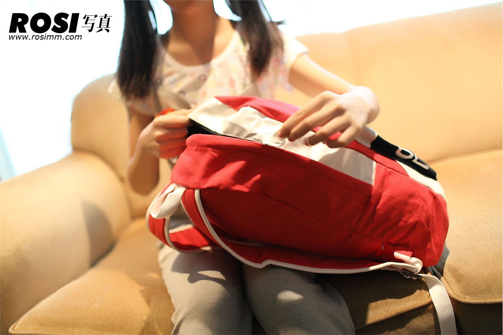 光棍節特別篇 小莉高清寫真套圖　[ROSI寫真]　丝袜美女