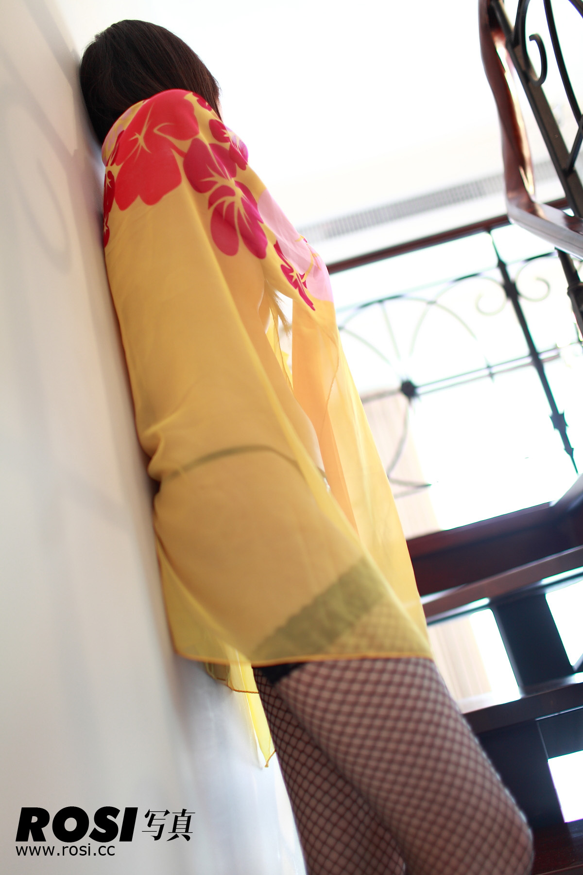 黑网丝袜 ROSI丝袜美女诱惑套图第二部 33P