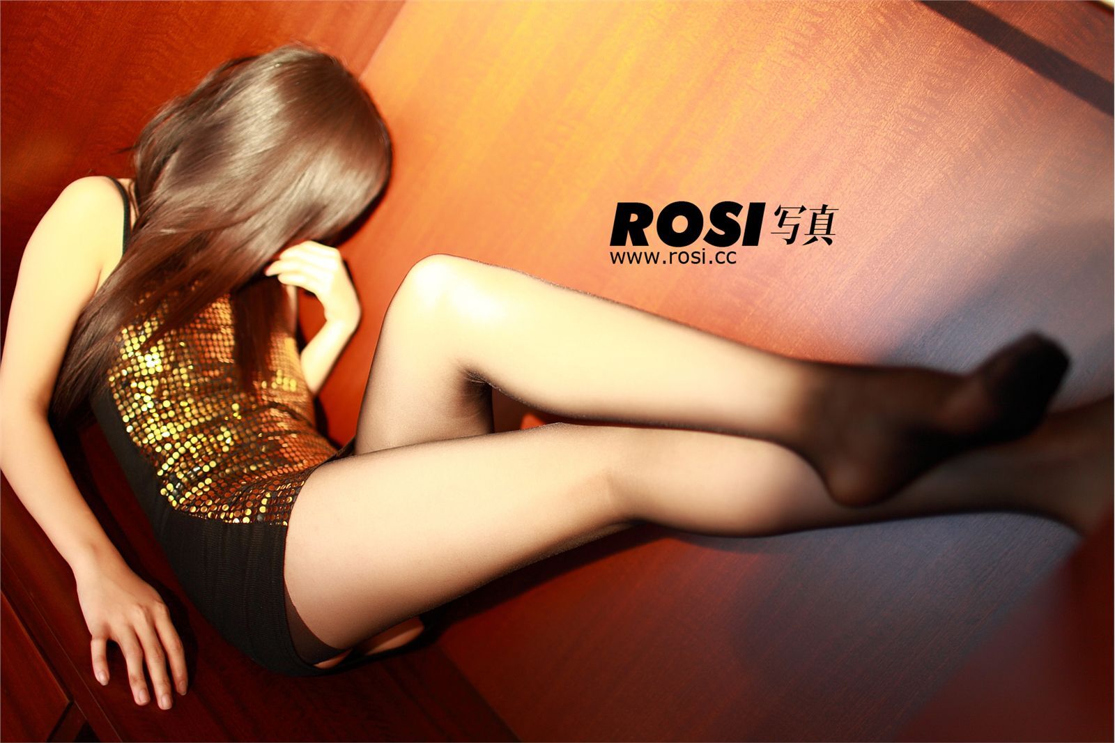 NO.047-ROSI.CC美女写真 朦胧丝袜诱惑