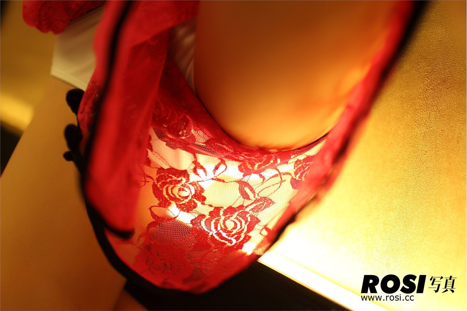 美女下半身诱惑　NO.055-ROSI.CC美女写真