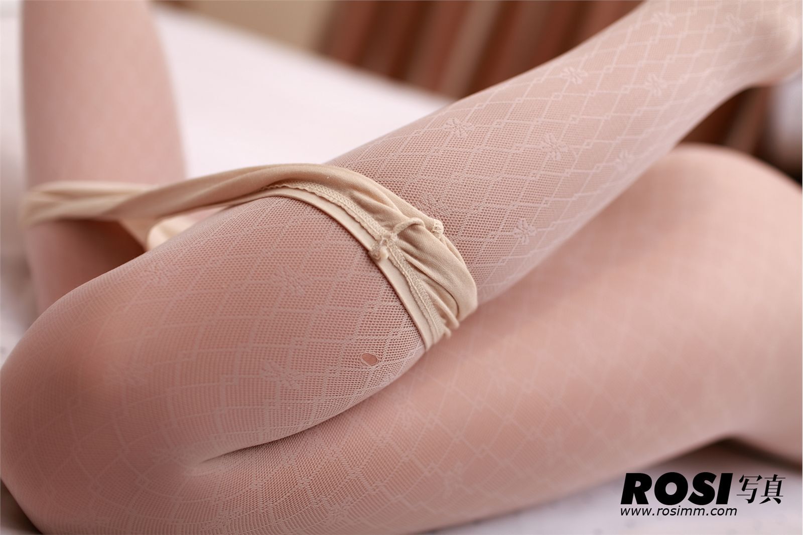 [ROSI]2012.04.15 No.255-ROSI.CC　国产大胆丝袜美女写真