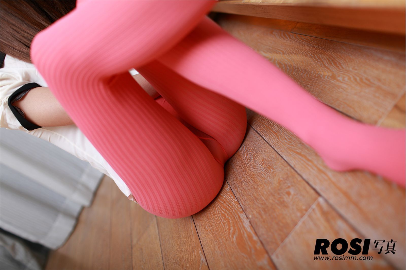 rosimm-No.298 国内美女超级大胆诱惑美女图片库