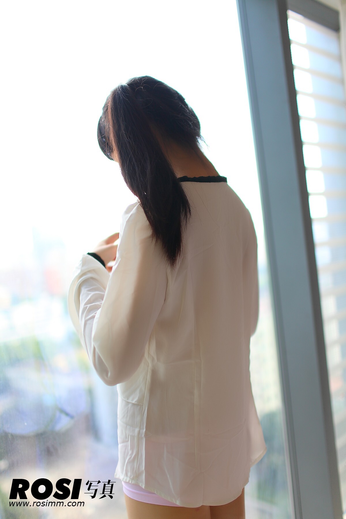 [ROSI匿名寫真]2012.07.26 NO.318 国产诱惑丝袜美女图片