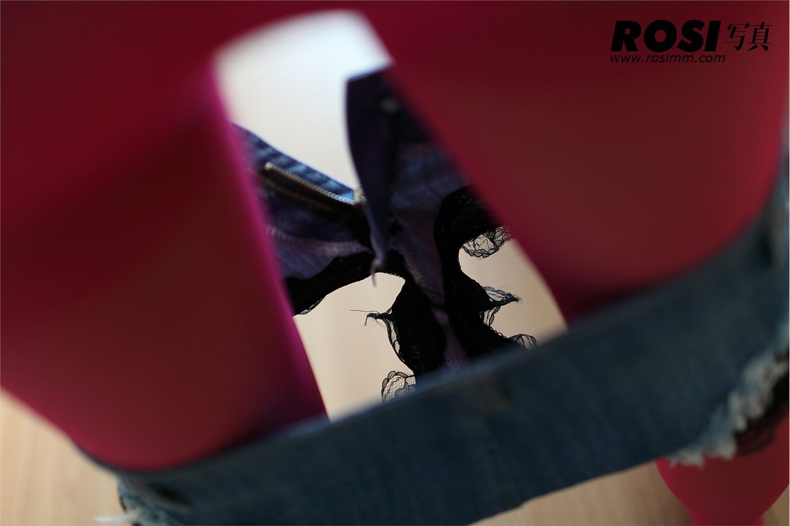 [ROSI匿名写真]2012.08.11 NO.328 丝袜美女图片写真