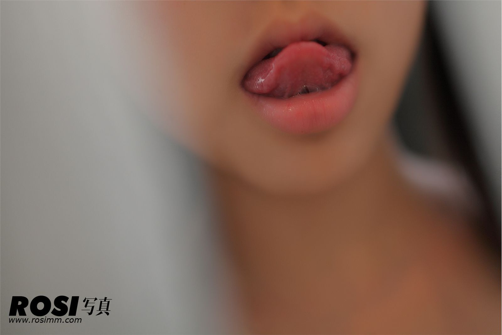 [ROSI] No.339 匿名寫真　超级大胆诱惑性感美女写真