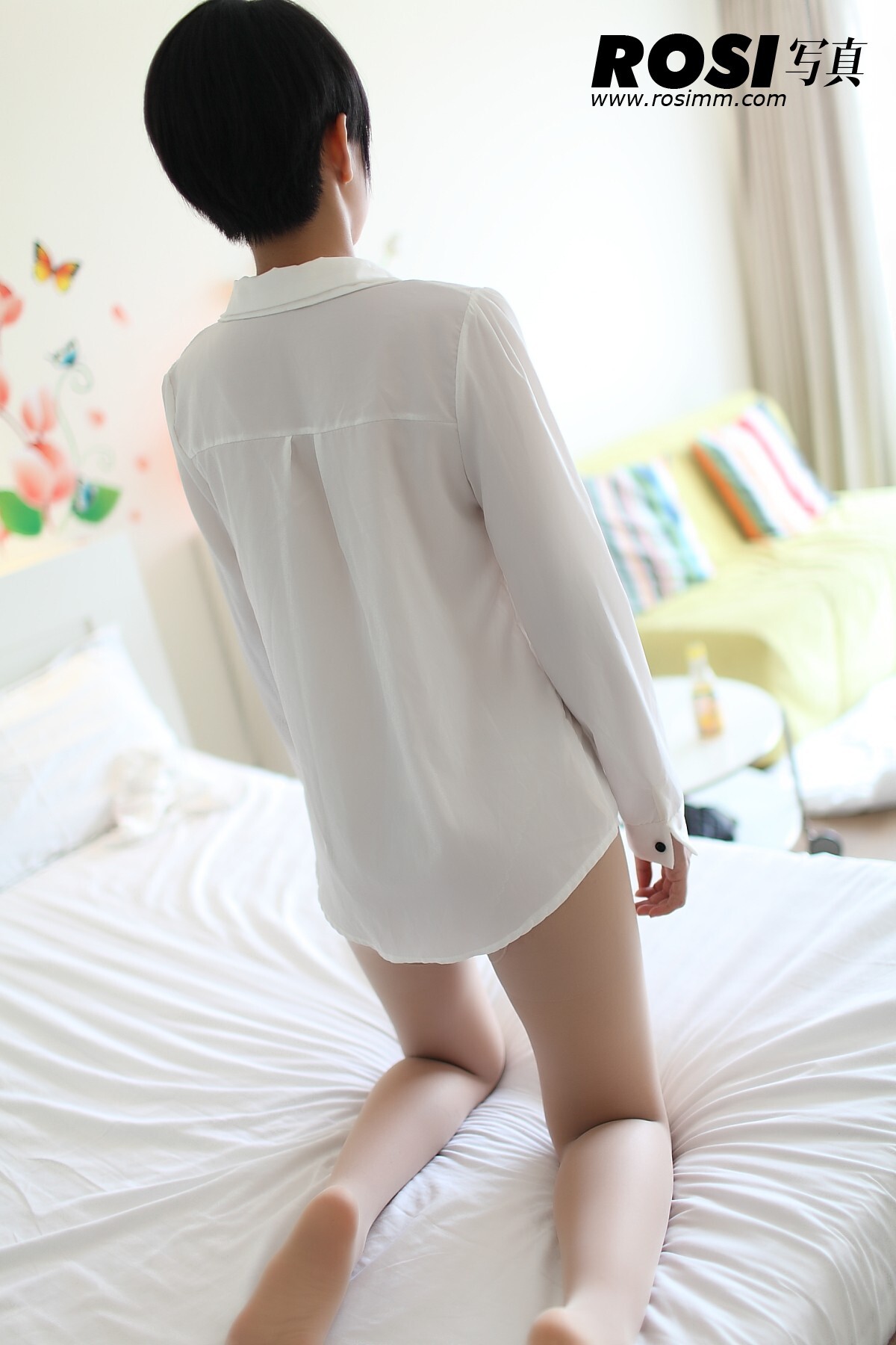 [ROSI] No.356 成都性感美女图片 大胆丝袜美女套图