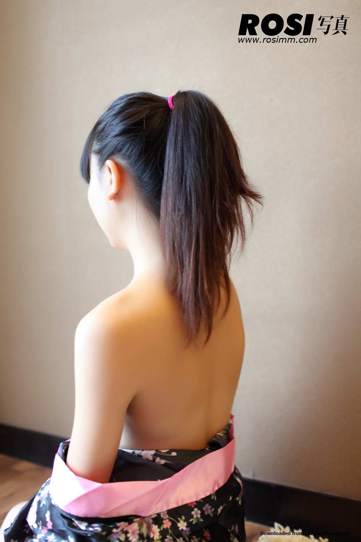 [ROSI] No.360 匿名写真 成都性感丝袜美女图片