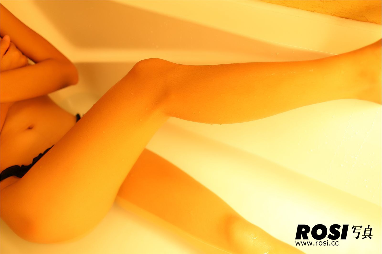 浴室不露点唯美图片  [ROSI写真集]NO.098 匿名寫真