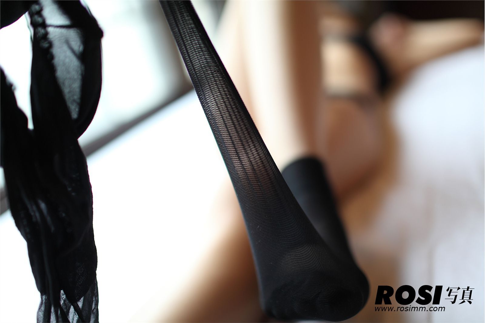 No.112 [ROSI] 丝袜美女匿名寫真
