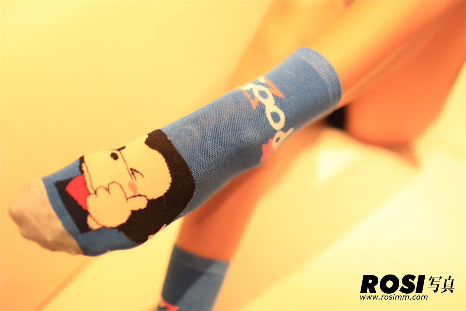 No.144匿名寫真 [ROSI]美少女丝袜美腿写真