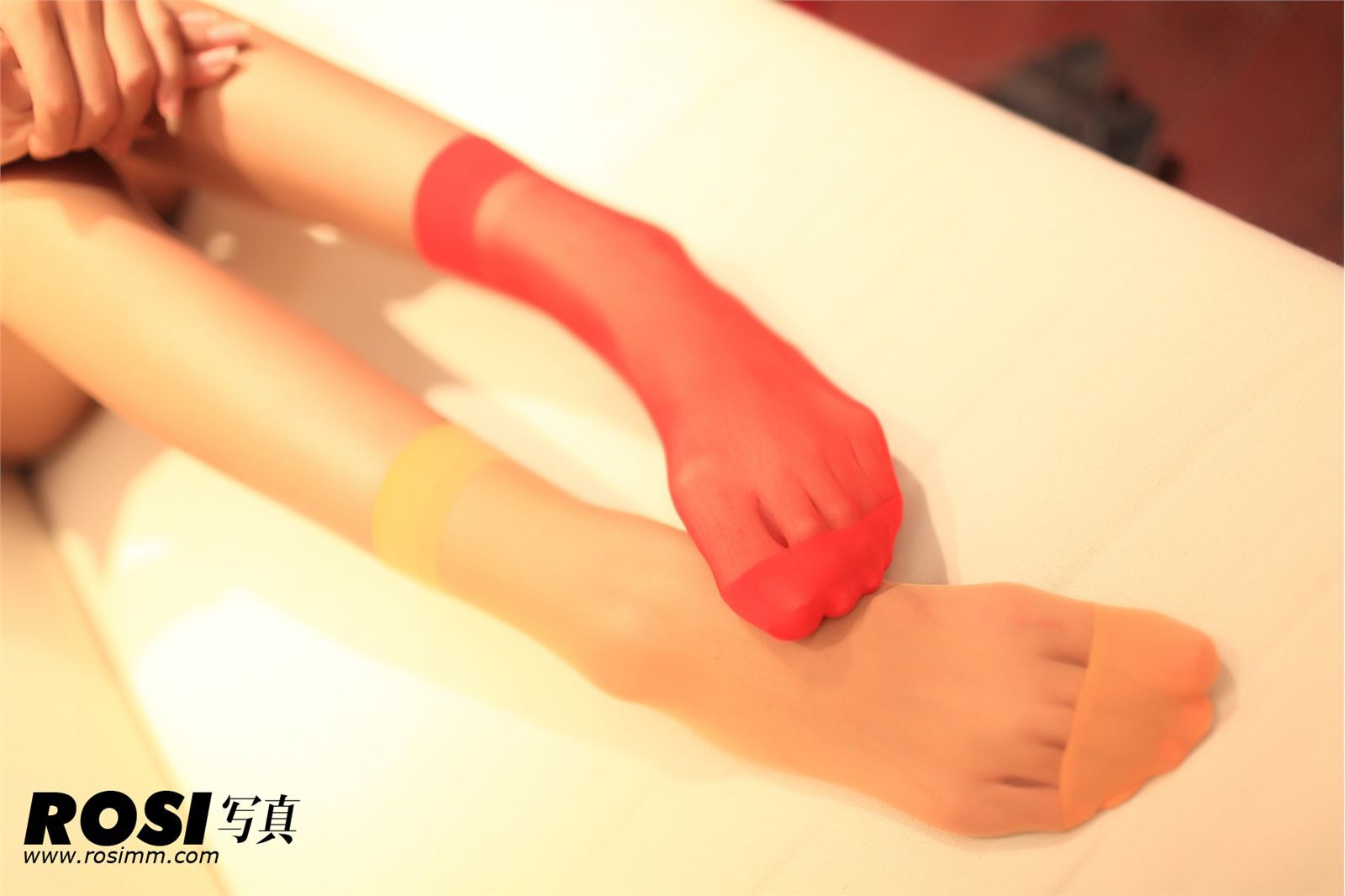 No.144匿名寫真 [ROSI]美少女丝袜美腿写真