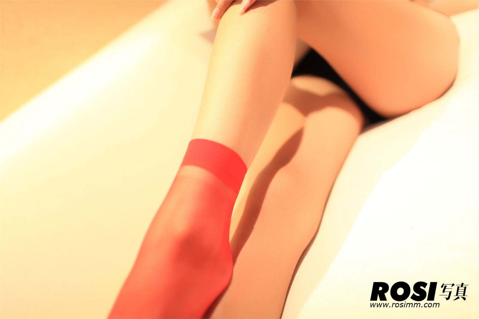 No.144匿名寫真 [ROSI]美少女丝袜美腿写真