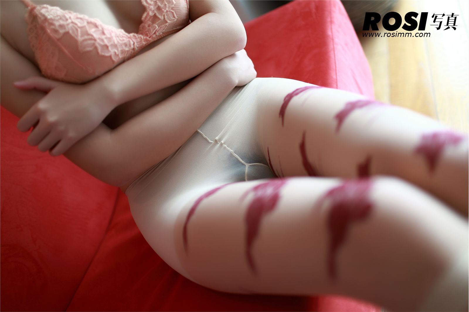 [ROSI写真] No.175 致命诱惑套图 唯美丝袜 诱惑