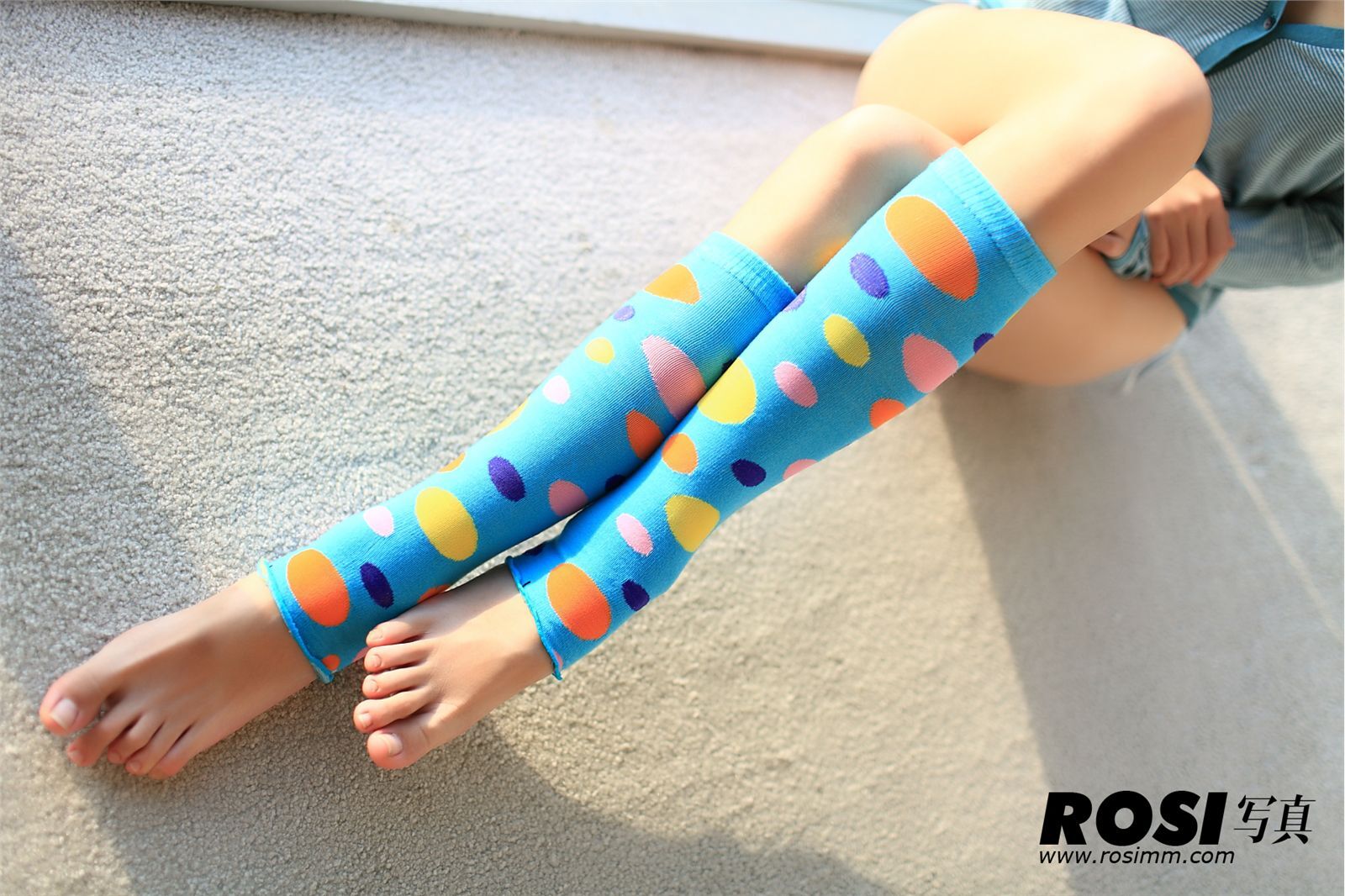 [ROSI] No.184 匿名寫真 另类美女诱惑