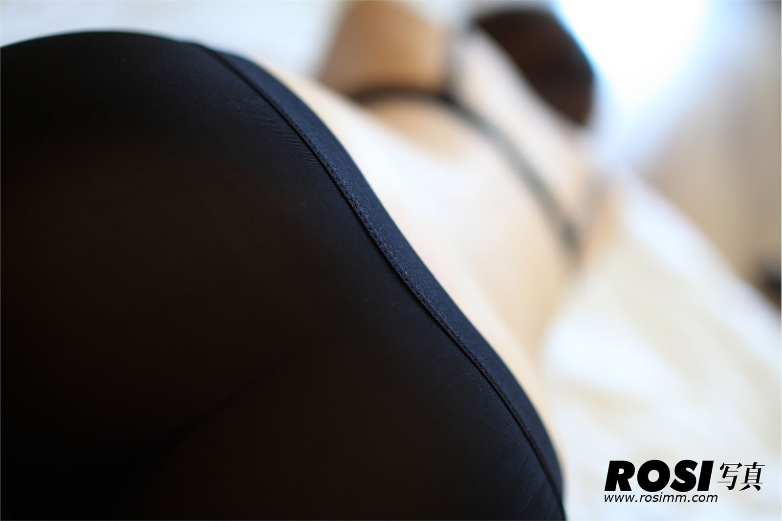 [ROSI] No.192 匿名寫真 超大胆丝袜美女图片