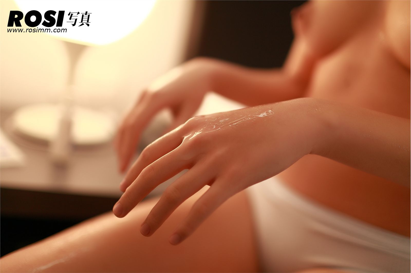 [ROSI] 20120317 No.239匿名寫真　国产大胆性感美女图