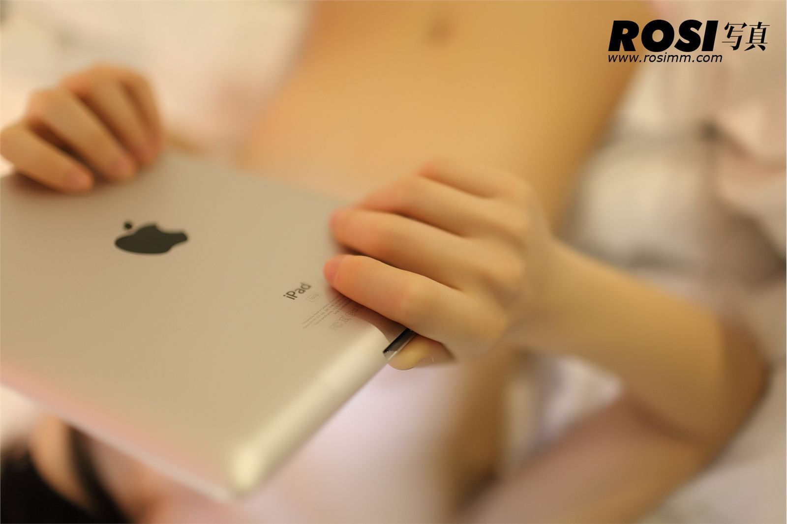 [ROSI] No.357 匿名寫真 成都性感丝袜美女