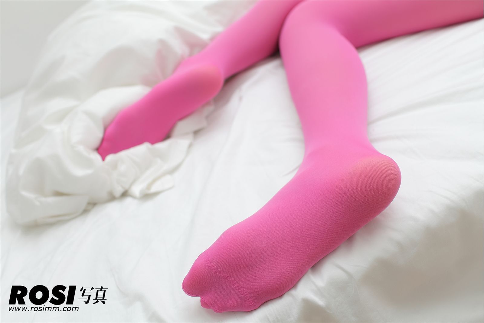 Rosi No.403 mm丝袜写真图片　成都性感丝袜美女打包下载