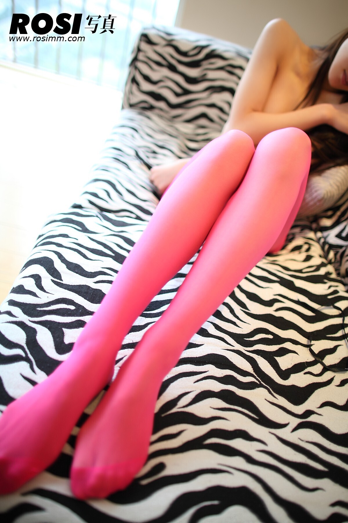 [ROSI]  No.439 匿名写真　丝袜诱惑美女图片打包下载