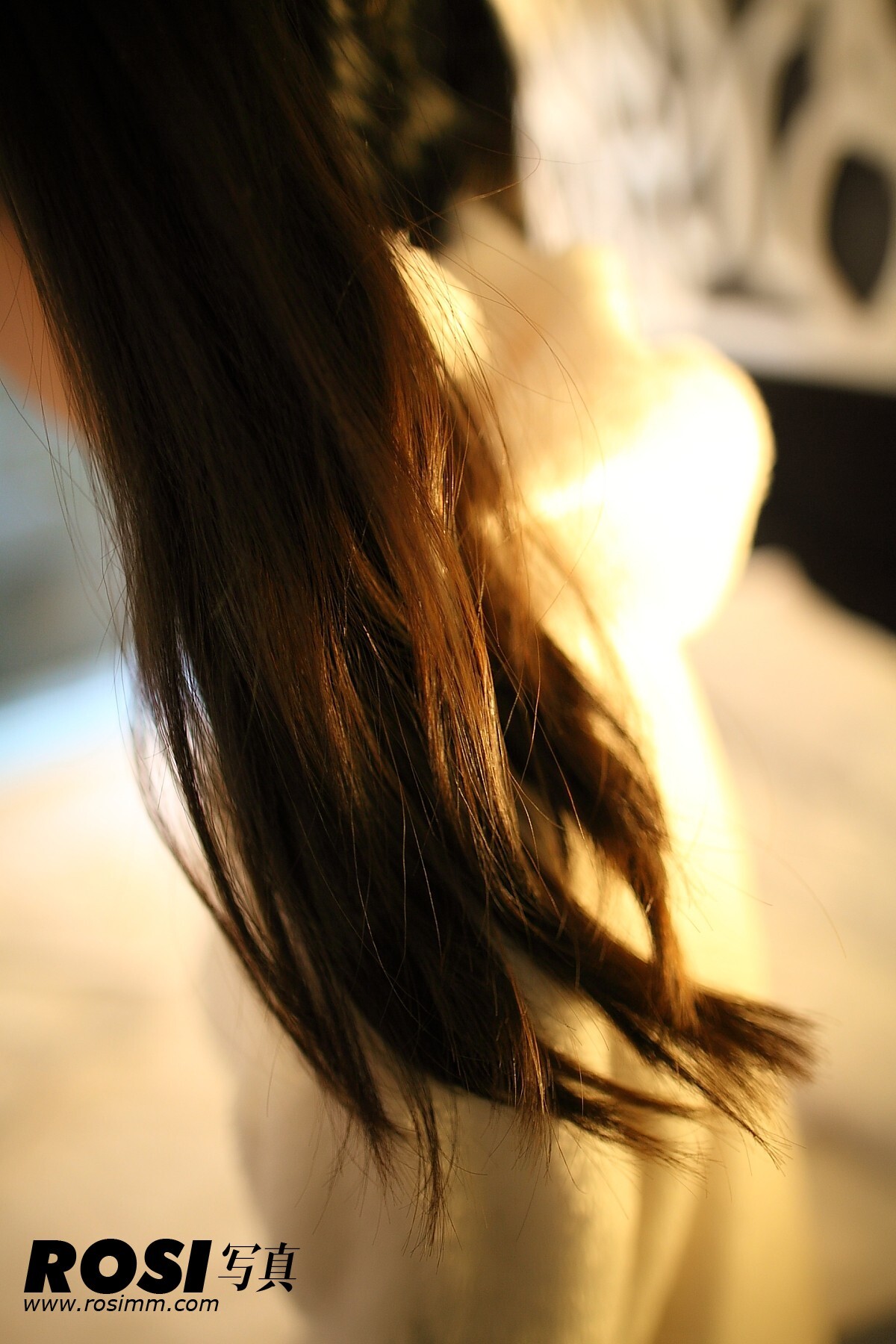 [ROSI 写真] 2013-04-16 No.517期 成都性感美女图片