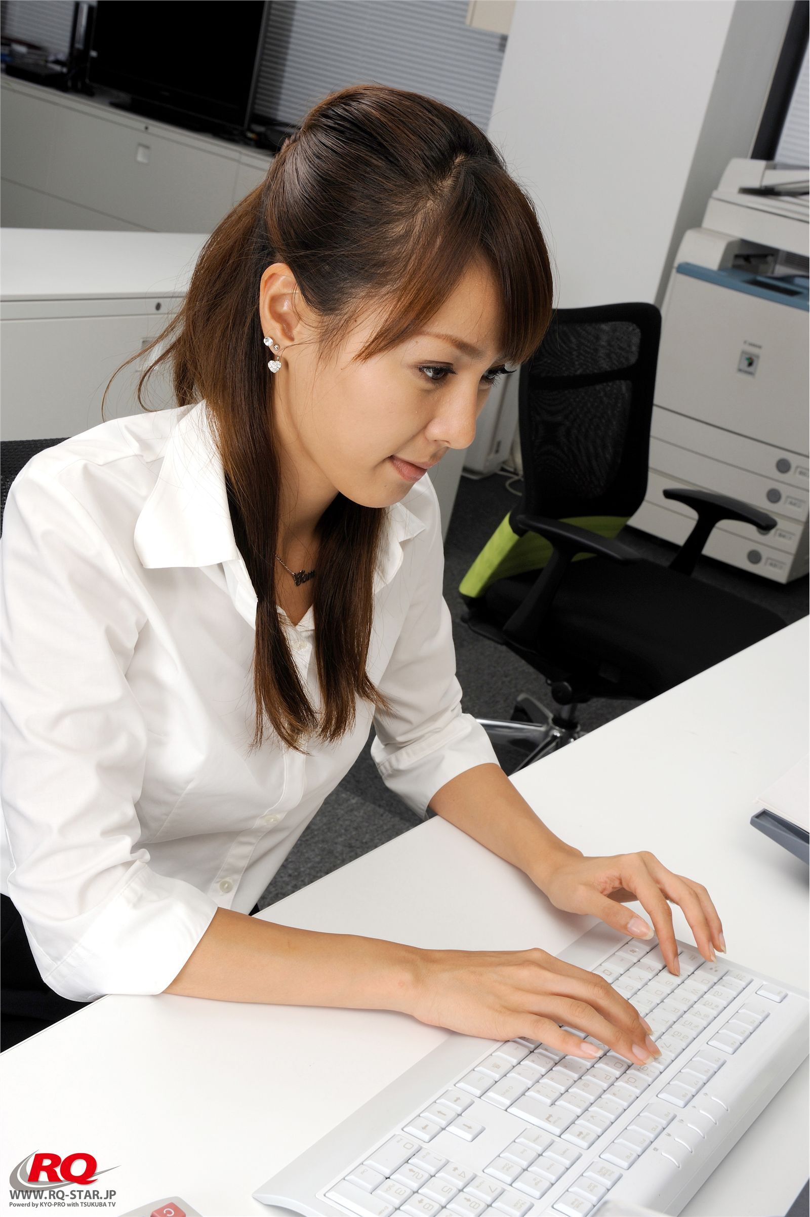 中川知映 RQ-STAR  NO.00062 Tomoe Nakagawa 办公室诱惑
