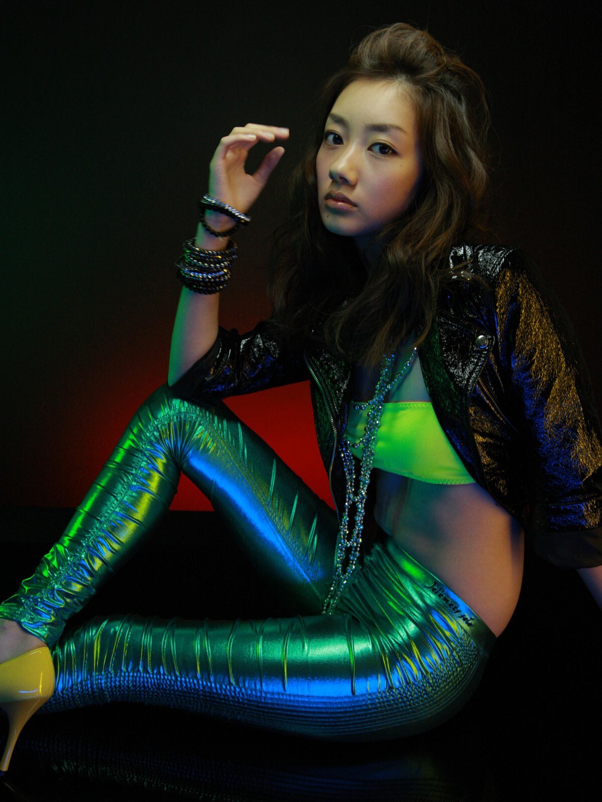 波瑠『NAKED GIRL』超美少女- 波瑠が初グラビアに挑戦 [Sabra.net]