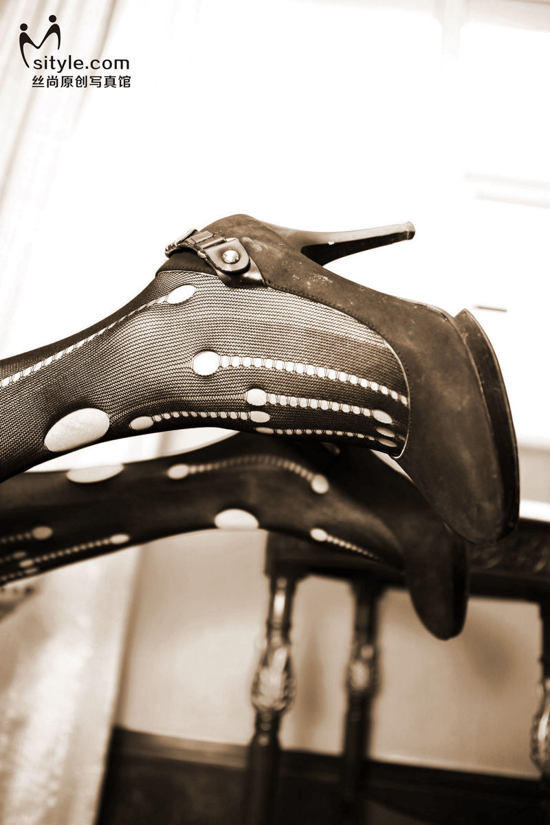 [丝尚Sityle-VIP]20130129 NO.077 性感丝袜美女图片