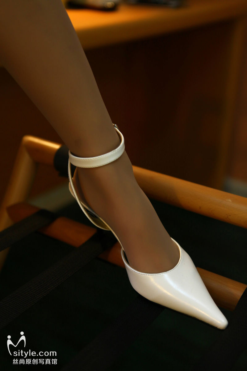 [丝尚Sityle-原图]20130315 NO.090 白色高跟 肉色丝袜