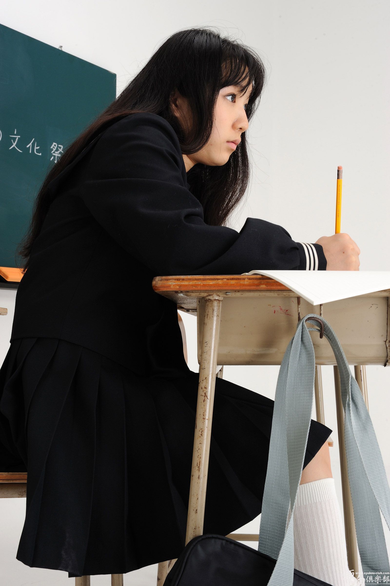 [Syukou-Club] 2012.11.12 制服少女フォト　韩国情色套图