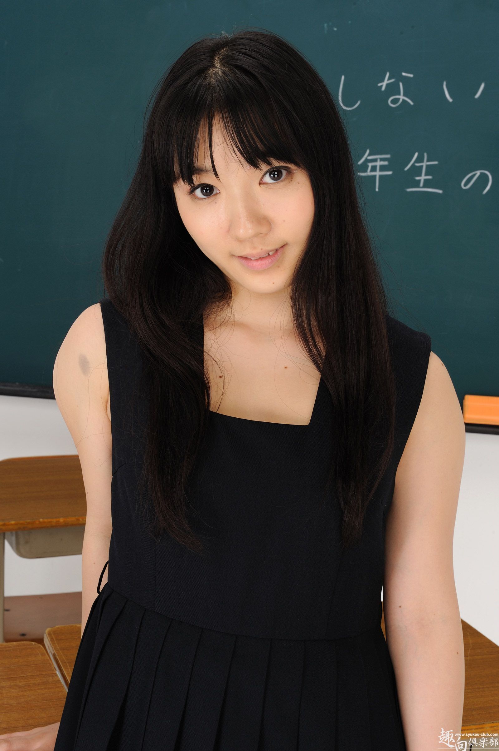 [Syukou-Club] 2012.11.12 制服少女フォト　韩国情色套图