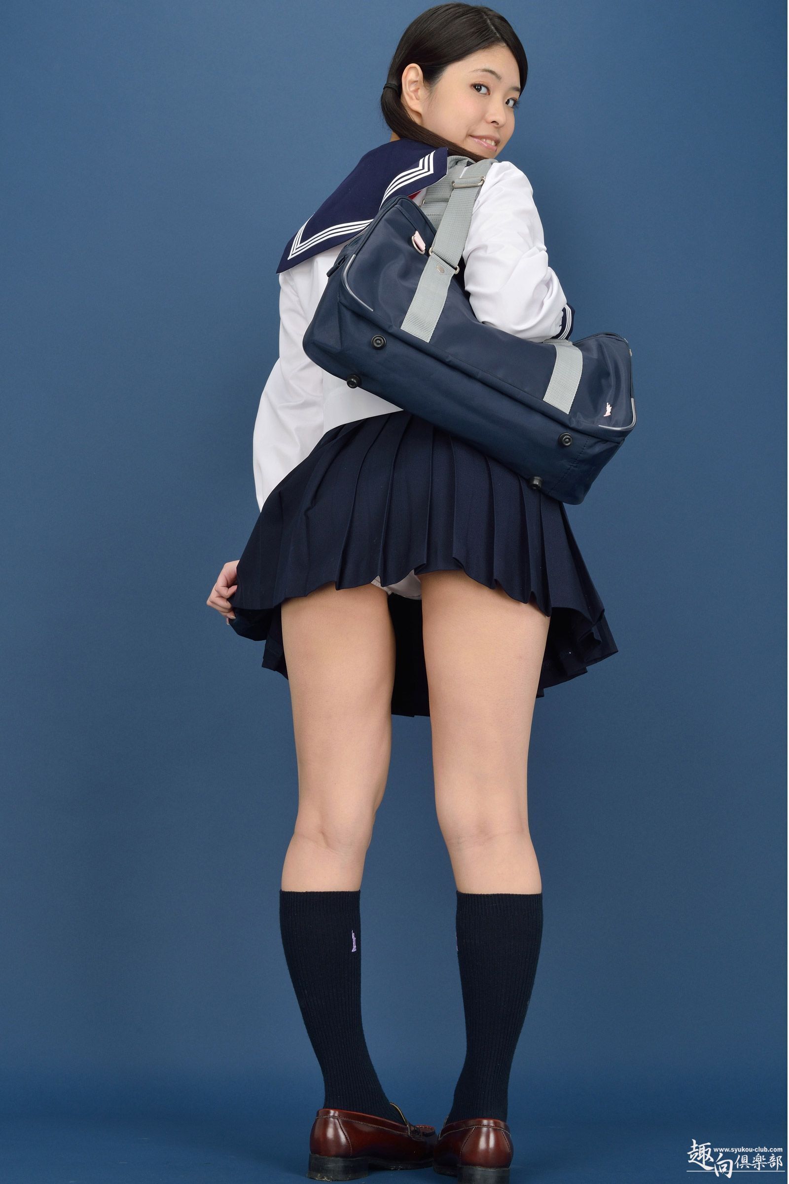 日本性感丝袜美女[Syukou-Club] 2013.01.04 自転車 渡里麻穇