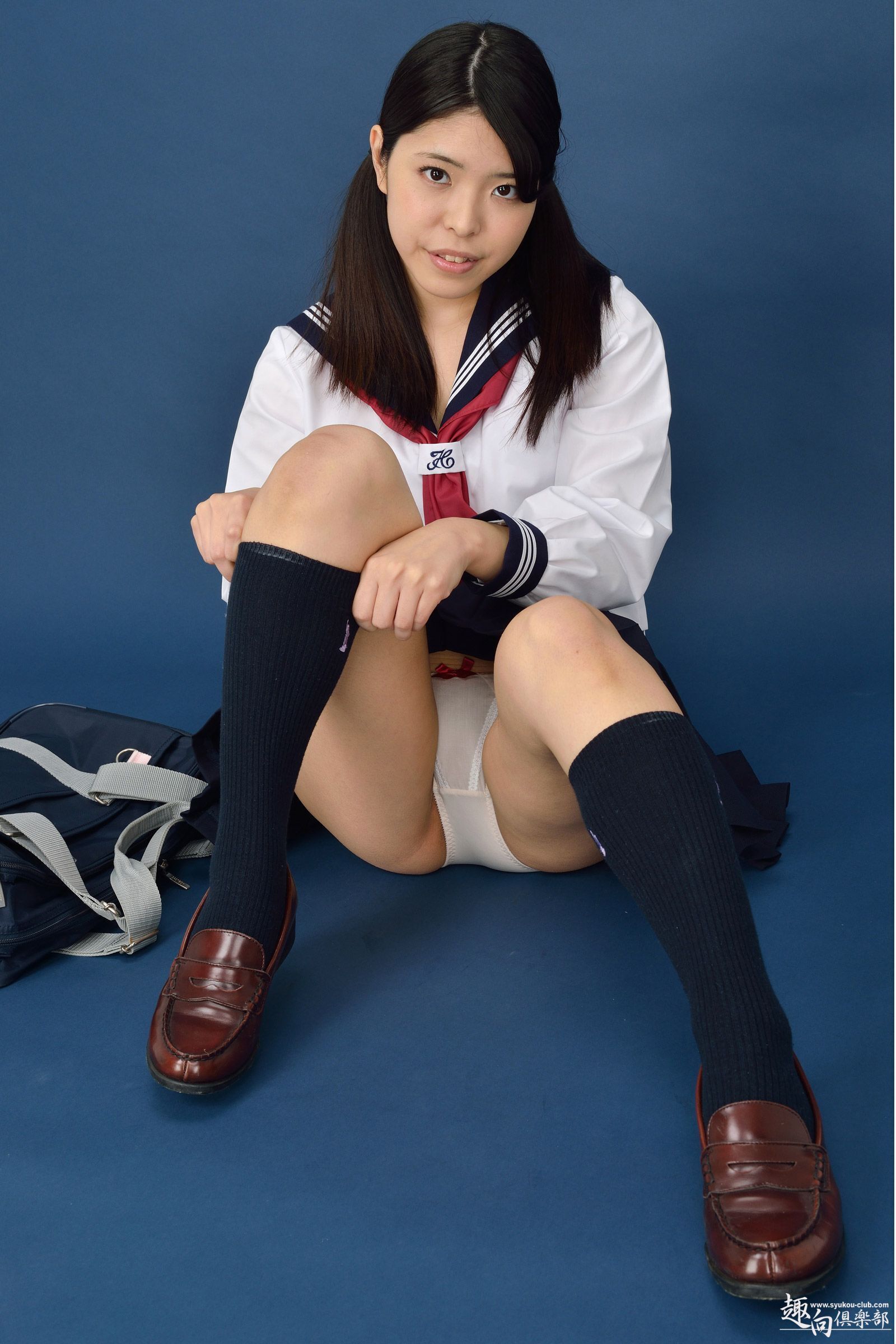 日本性感丝袜美女[Syukou-Club] 2013.01.04 自転車 渡里麻穇