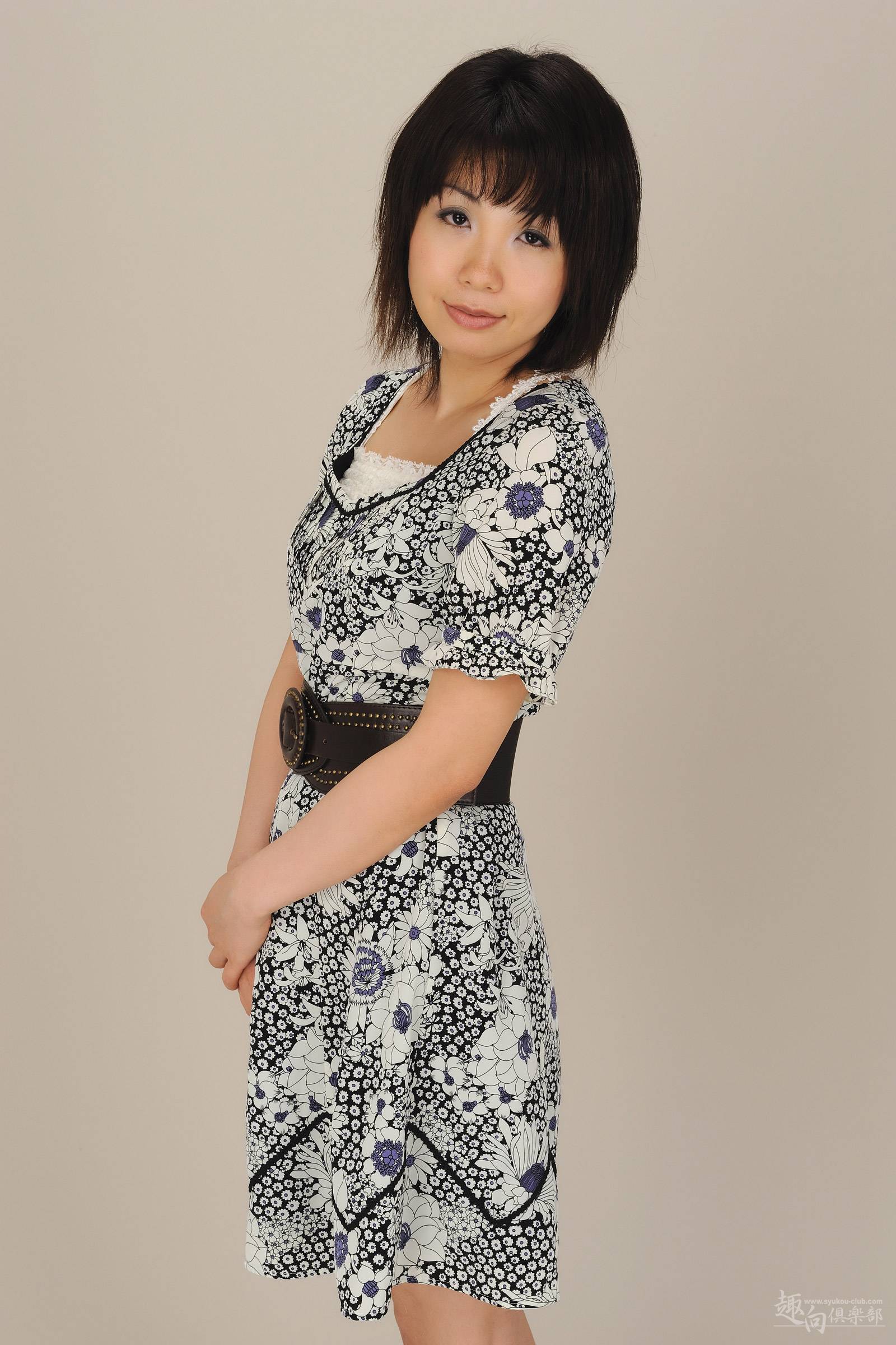 [Syukou-Club]  DigiGirl No.113 人妻ヌード 美咲藤子